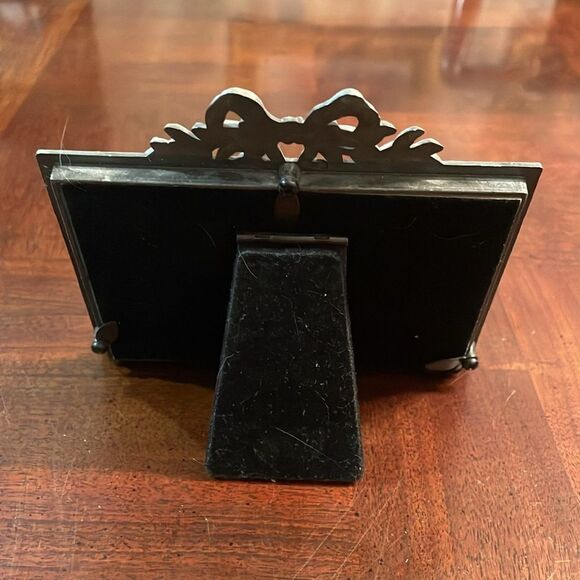 Victorian Bow Pewter Shade Double Photo Frame 2x 3 - Picture 2 of 9